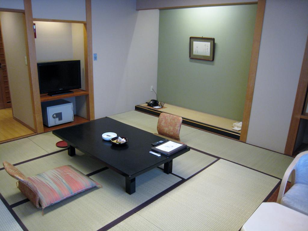 Hotel Takamatsu Gunma Номер фото